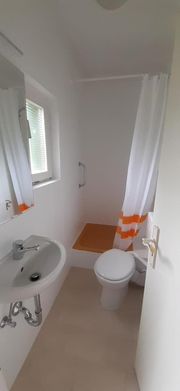 D&B Staycation Ferienpark Niedenstein Esterno foto