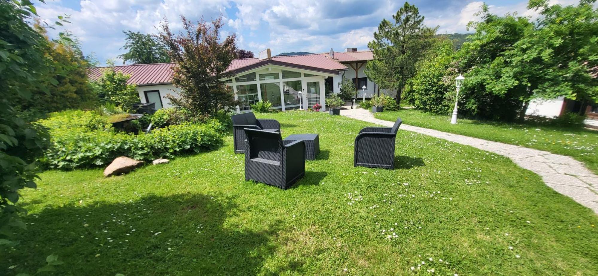 D&B Staycation Ferienpark Niedenstein Esterno foto